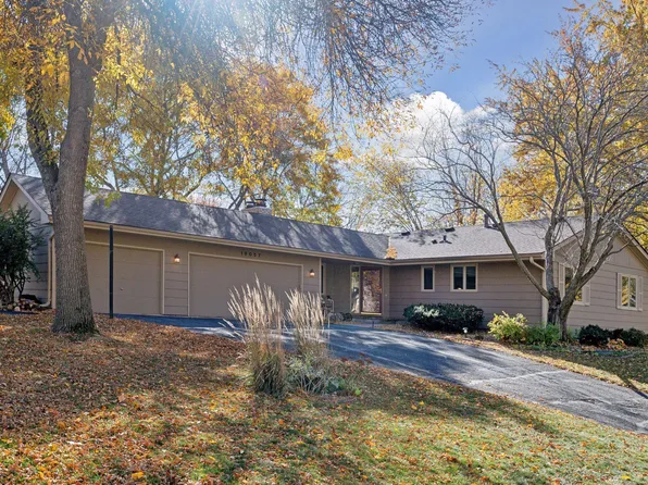 19057 Lotus View Dr, Eden Prairie, MN 55346