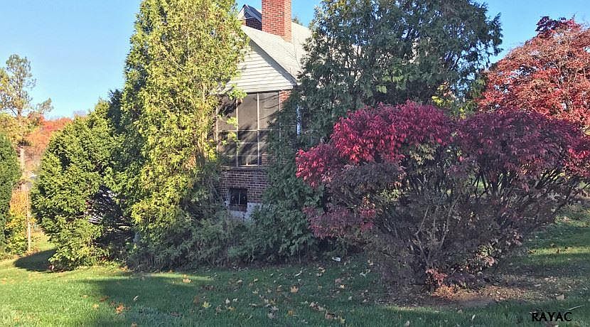2nd image of 305 Chestnut St