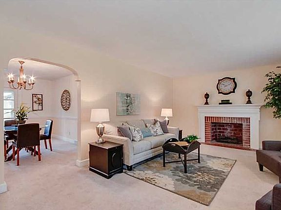 3rd image of 5016 Fable Ave