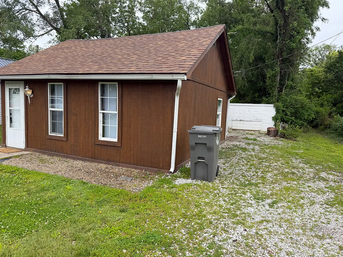 Building Photo - 4630 W Troy Ave