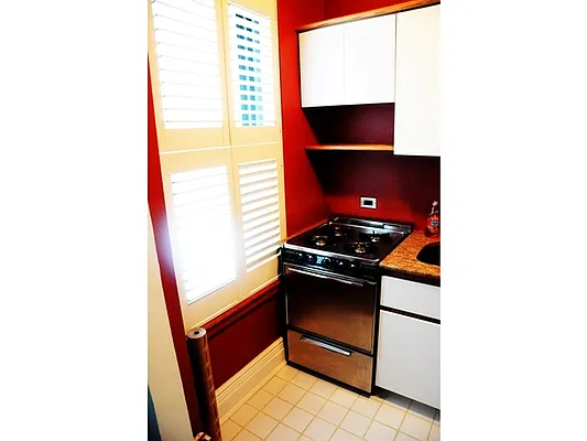 Sold by Aclawrence | media 27