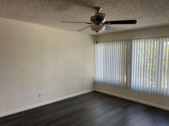 5th image of 3100 E 7th St APT 14