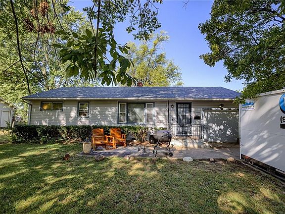 2nd image of 11516 Sunnyslope Dr