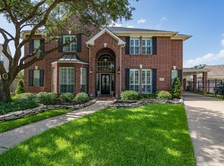 16903 Cross Springs Dr, Houston, TX 77095
