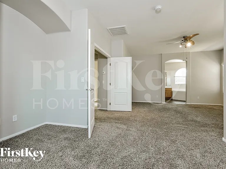 9703 Mount Kenyon St — Photo 7