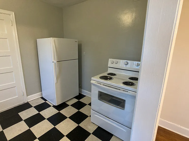 917 Oxmoor Rd #201 — Photo 38