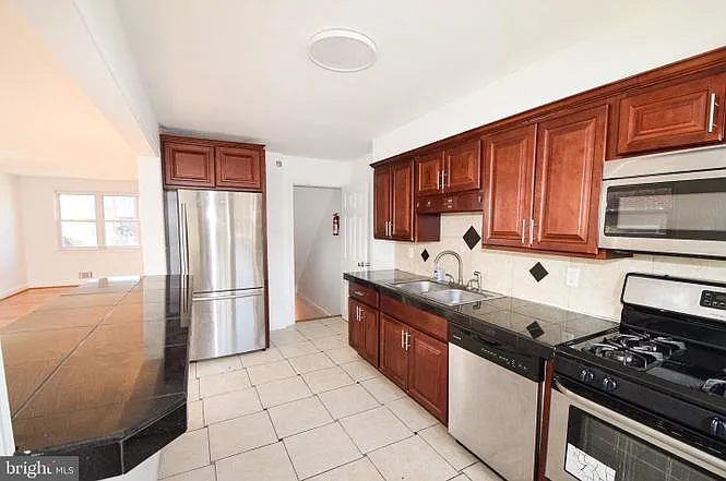 1127 Deanwood Rd — Photo 7