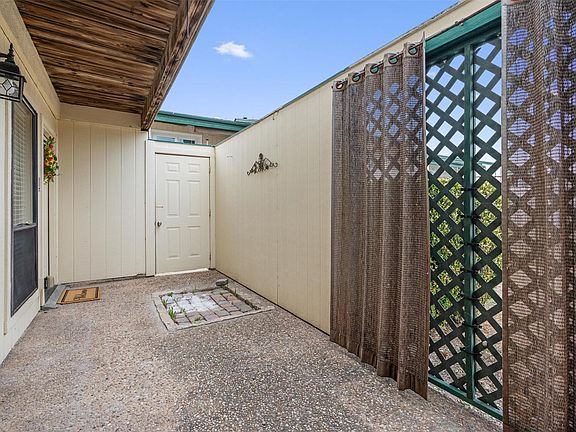 3rd image of 6718 Silvermine Dr APT 704