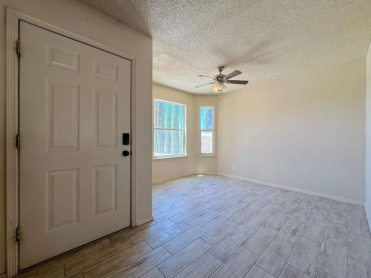 Building Photo - 12205 Kingsgate Ct