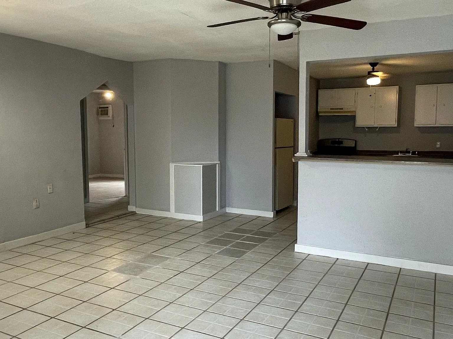 2 bed, 464 sqft, $1,250 — Photo 3