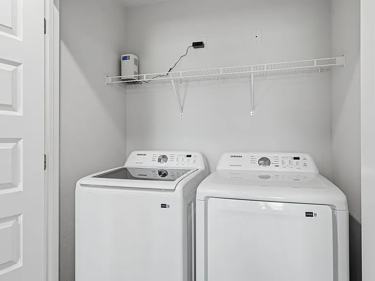 4487 Wendell St — Photo 31