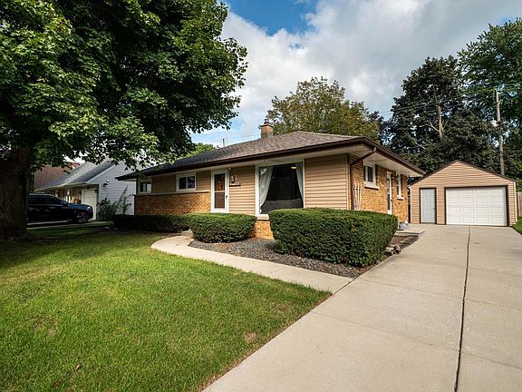 2nd image of 3709 6th AVENUE
