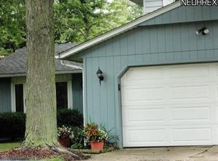 815 Pasadena Ave, Sheffield Lake, OH 44054