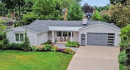 1st image of 818 Iroquois Dr SE