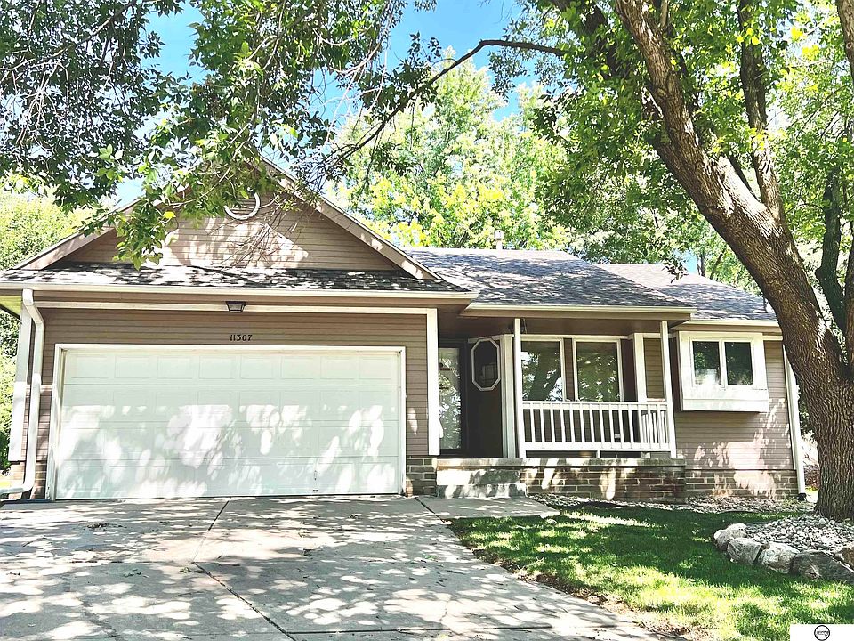 2nd image of 11307 Hartman Cir