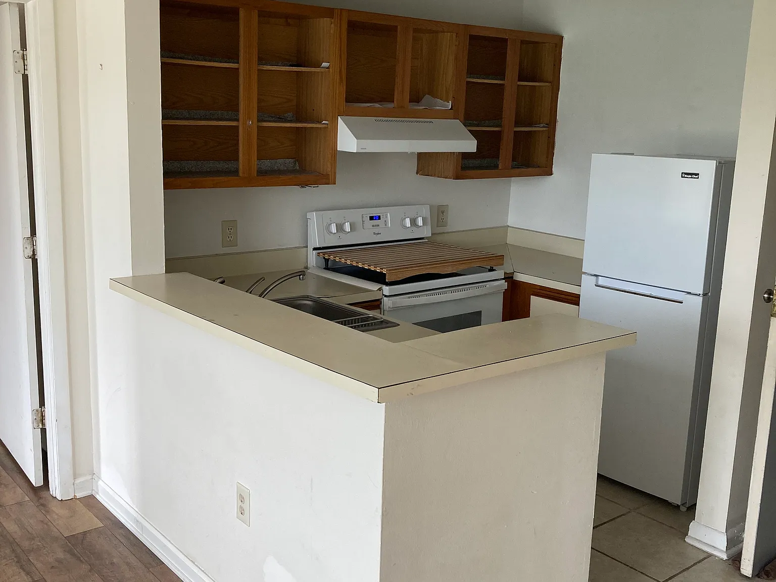1600 Park Cir — Photo 3