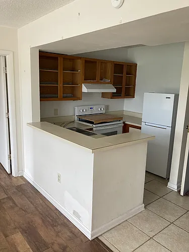 1600 Park Cir Photo 1