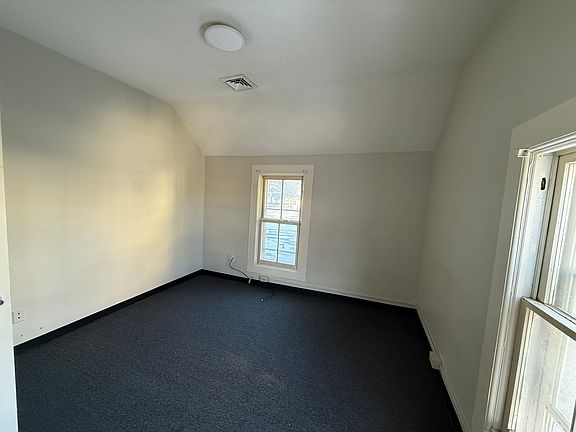 3rd image of 2295 Ashland Ave #6