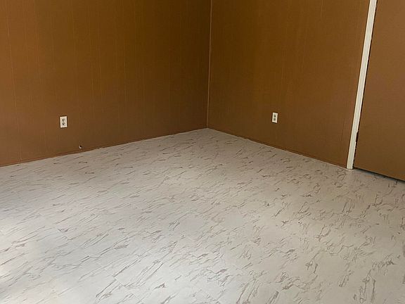 5th image of 245 College Park Dr APT 1