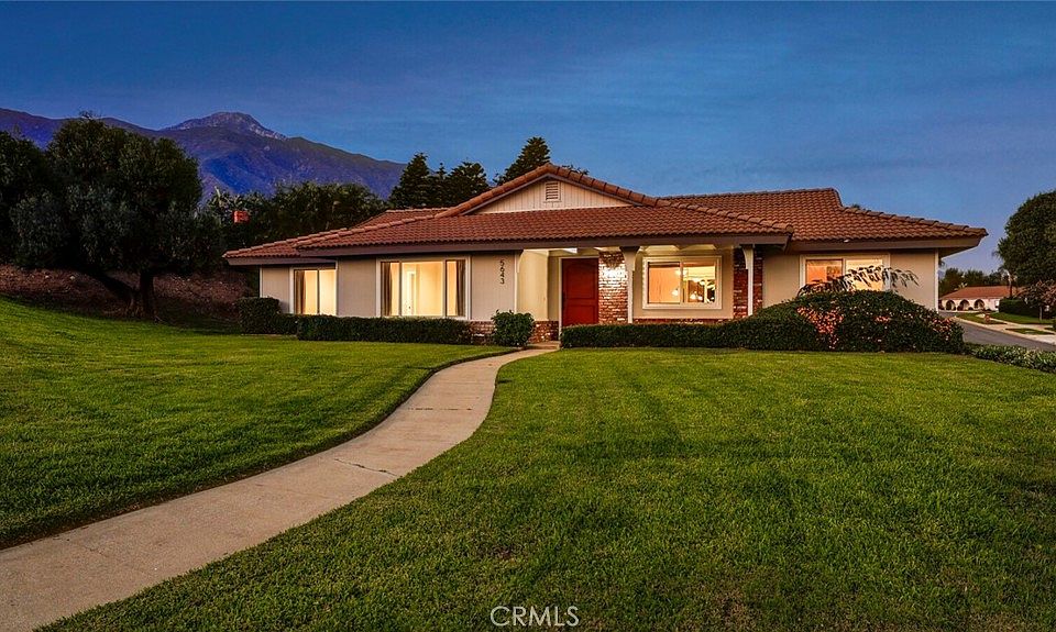 1st image of 5643 Moonstone Ave