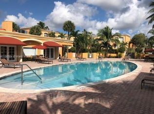 17911 NW 68th Ave APT M204, Hialeah, FL 33015