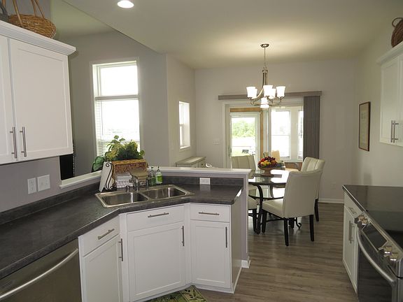 4th image of N667 Westview Dr