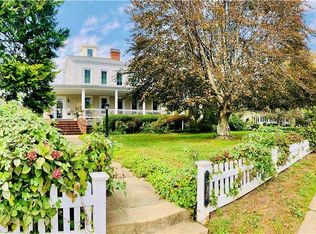 136 Hempstead Ave, Rockville Centre, NY 11570