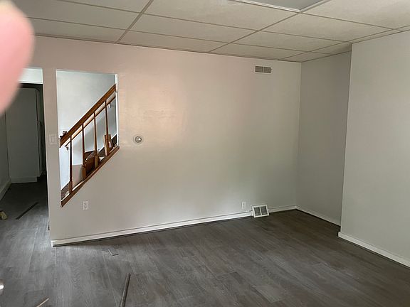 4th image of 102-104 S 5th St