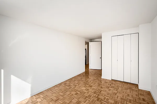 Rented by The Dermot Realty Management Company | media 6