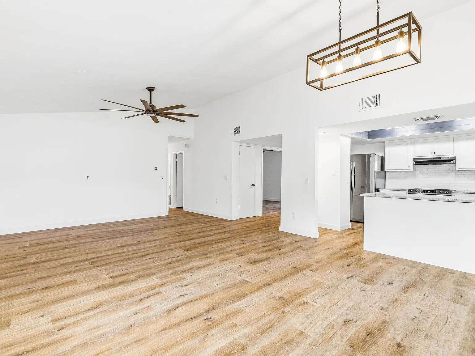3 bed, 1660 sqft, $2,000 — Photo 1