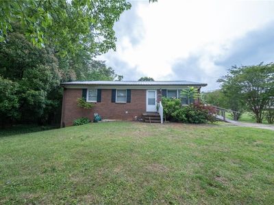 4361 N Old 52 Rd, Pinnacle, NC, 27043