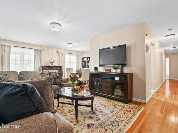 28 Windsor Terrace #G, Freehold, NJ 07728