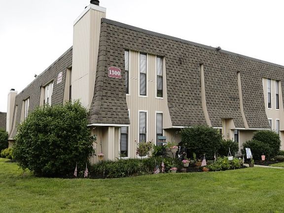 4th image of 5600 Shetland Way #2603