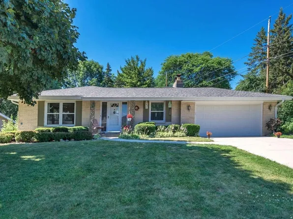 12029 W Burdick Ave, West Allis, WI 53227