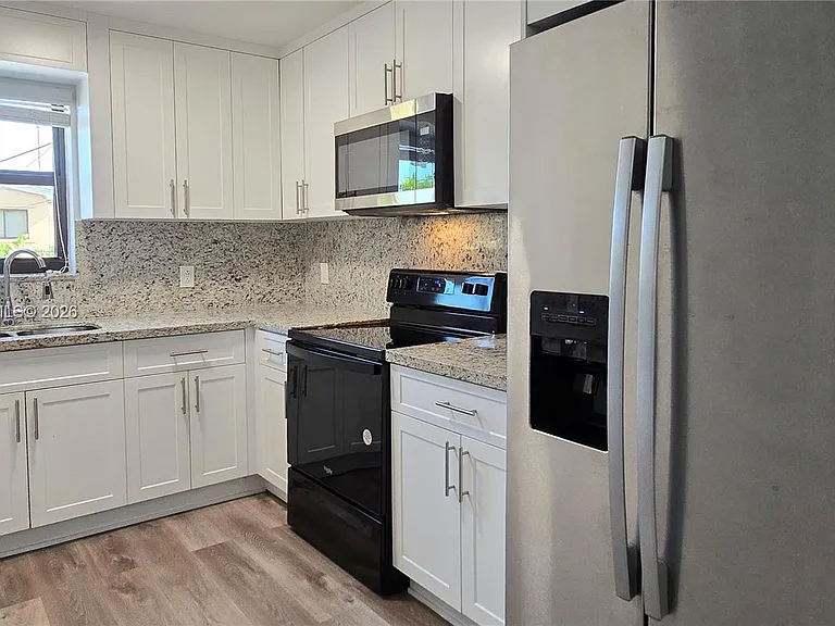 50 W 28th St #52 — Photo 7