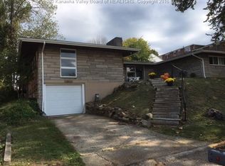 1216 Londeree Ave, South Charleston, WV 25303