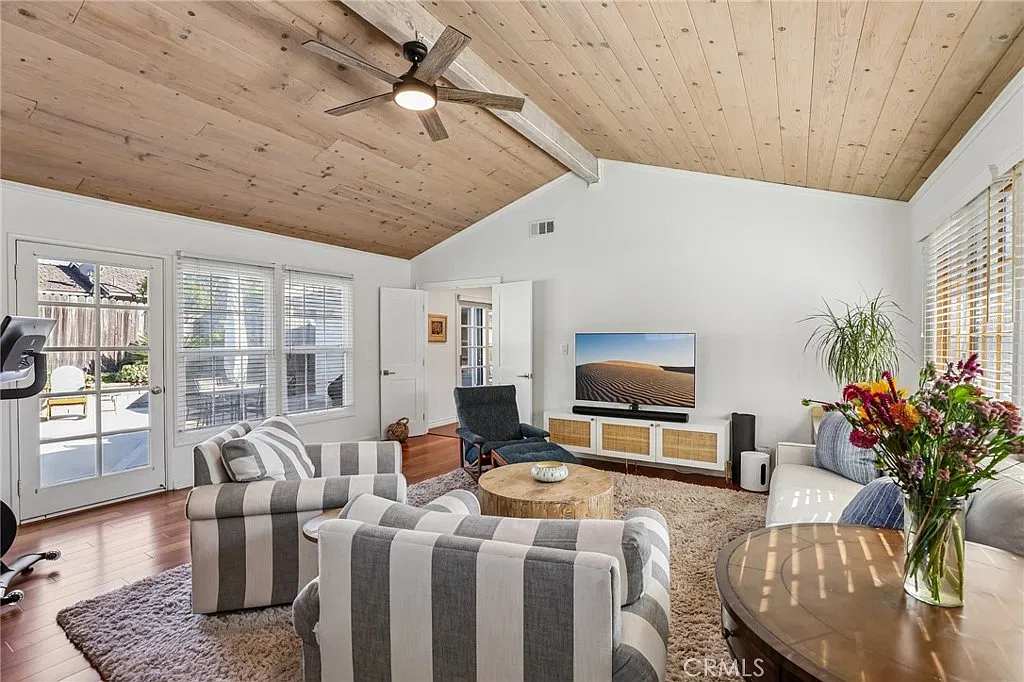 4 bed, 2425 sqft, $9,250 — Photo 3