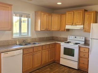 2252 Enterprise Ln #B, Watford City, ND 58854