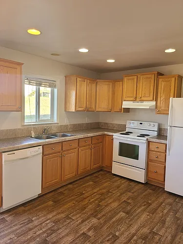 2252 Enterprise Ln Photo 1