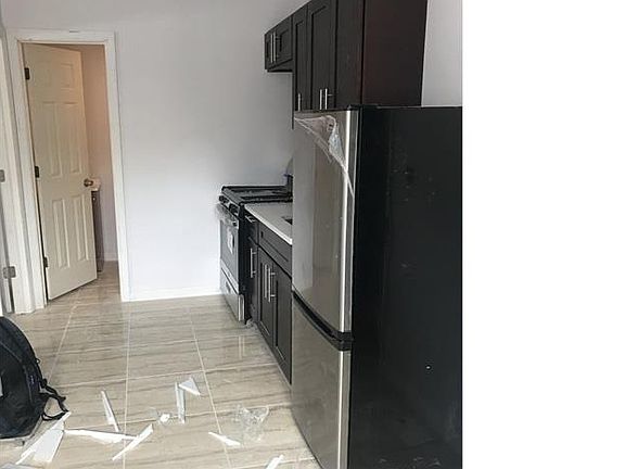2nd image of 819 W Side Ave
