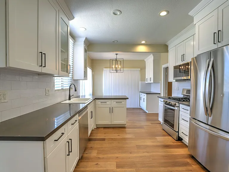 811 E Chapman Ave — Photo 9