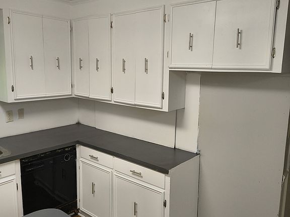 5th image of 516 Brookdale Dr