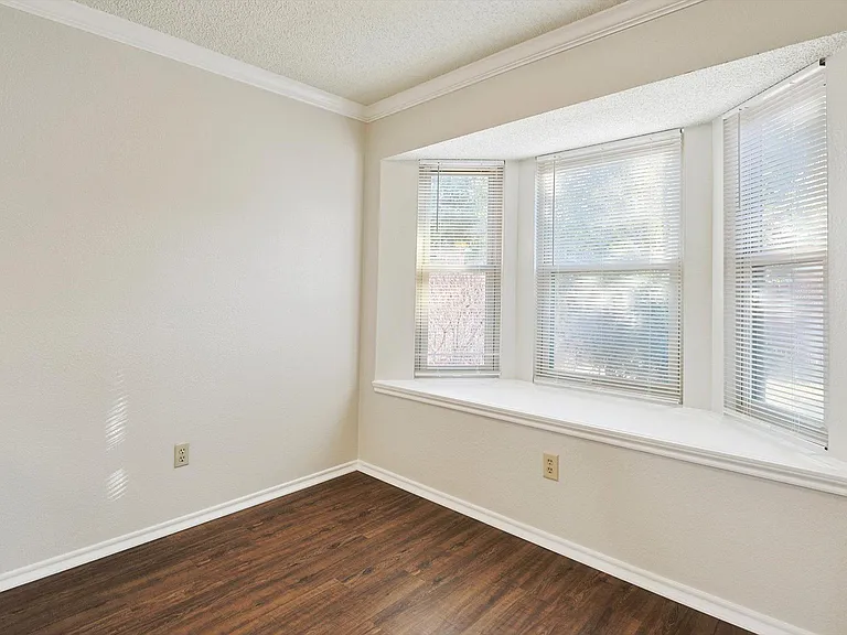 318 Lodge Rd — Photo 11