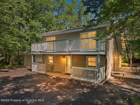 4172 Brook Ct, Tobyhanna, PA 18466