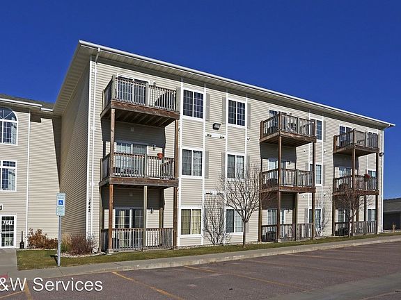 5th image of 7442 S Louise Ave APT 306
