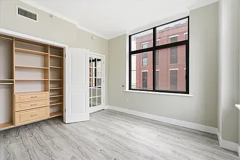 610 Newark St — Photo 9