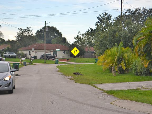 5th image of 1638 SW Carillo Ave