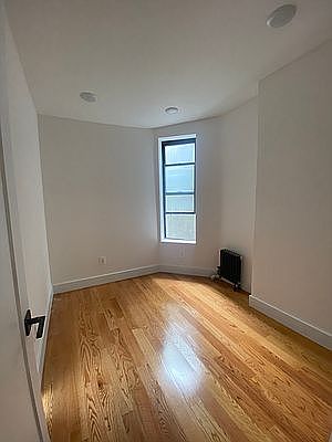4th image of 348 Lenox Ave #5S