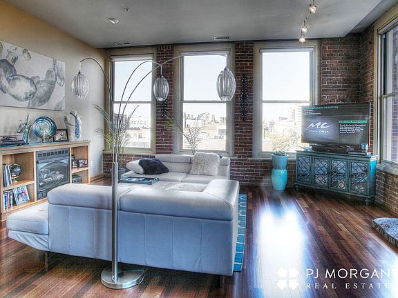 4th image of 1119 Howard St APT 301