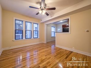 3523 N Racine Ave #302, Chicago, IL 60657